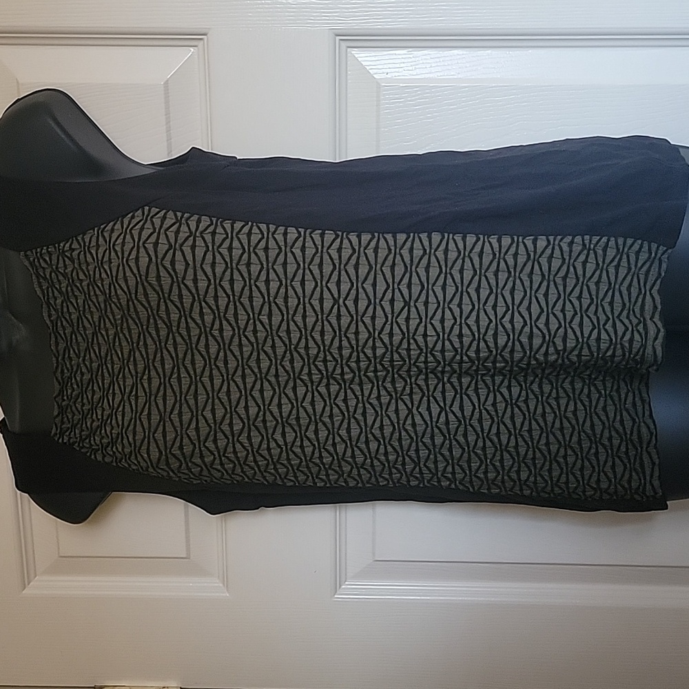 Liz claiborne black and olive green tank top